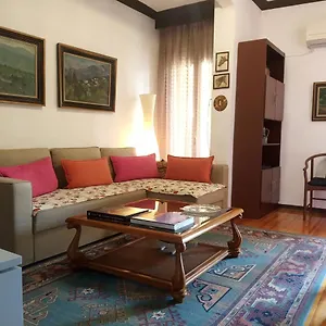 Apartament Cosy Penthouse -up To 6 Guests- In The Centre!, Salonic